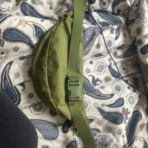 Supreme Fanny pack - Picture 2 of 3